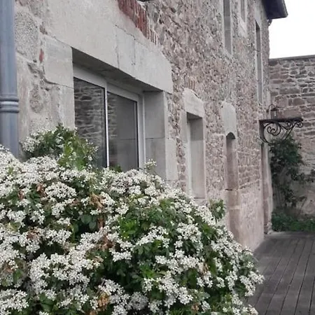 Vakantiehuis Spacieux Dans Ancien Relais De Chasse, Jardin Prive - Fr-1-489-4 *