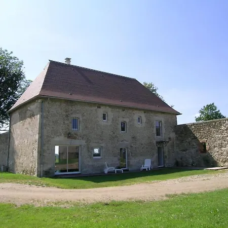 Chirat-l'église, 5 Pièces, 8 Personnes - Fr-1-489-4 Casa vacanze *